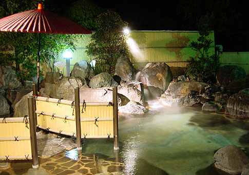石和温泉　ホテル八田 露天風呂